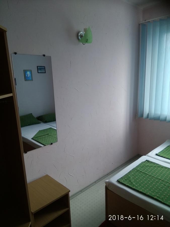 Джага-Джага Zaliznyi Port Exterior foto